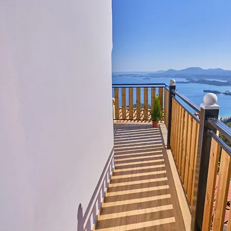 Christine's Seaview By Corfuescapes Lägenhet Spartylas