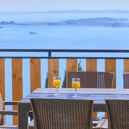 Christine's Seaview By Corfuescapes Lägenhet